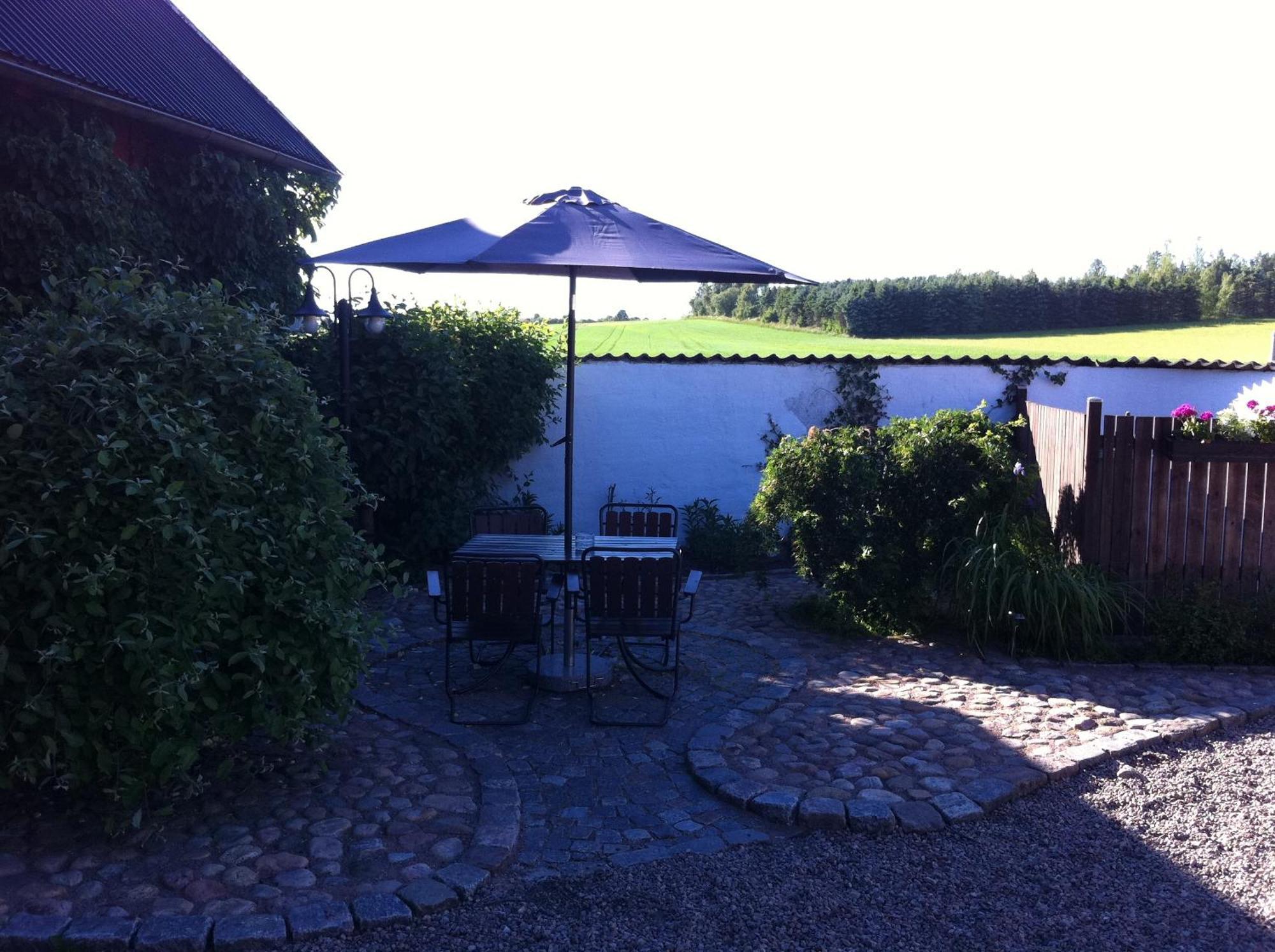 Mattisgarden Bed & Breakfast Östra Ljungby Exterior foto
